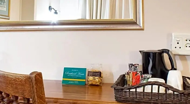 Трёхместный номер Standard с красивым видом из окна Roseland House