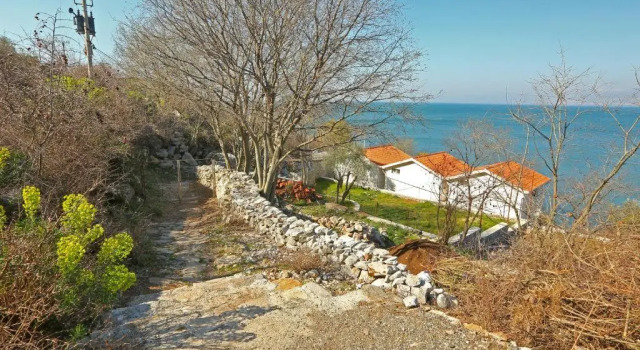 Вилла с 2 комнатами Vani i Bardhë