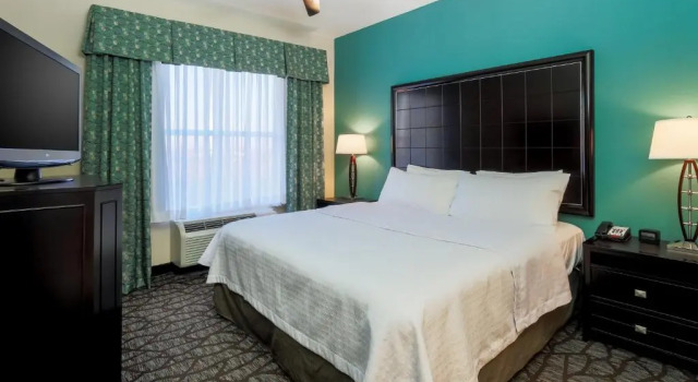 Двухместный люкс c 1 комнатой Homewood Suites by Hilton Lawton