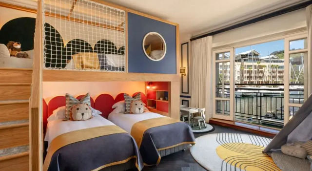 Двухместный семейный номер Standard с видом на гавань Cape Grace, A Fairmont Managed Hotel