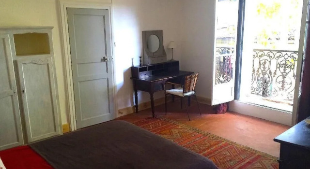 La Cour D'été, Rezervați Hotel Saint-Thibery Hérault