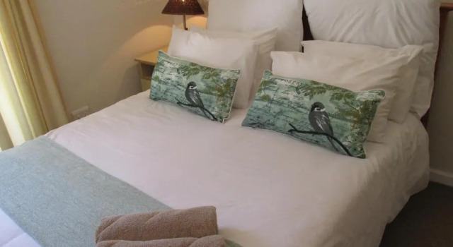 Point Village Accommodation - Santos 57, Забронировать Отель Отели Mossel 4 звезды, 4*