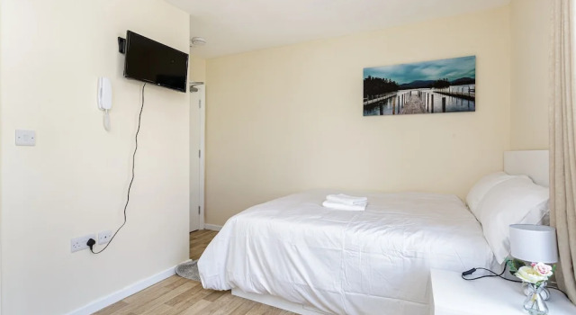 Апартаменты Superior Blackberry - Stylish Self-Contained Flats in Soton City Centre