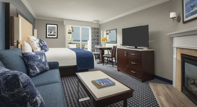 Двухместный номер Deluxe с балконом и с видом на океан Nantasket Beach Resort