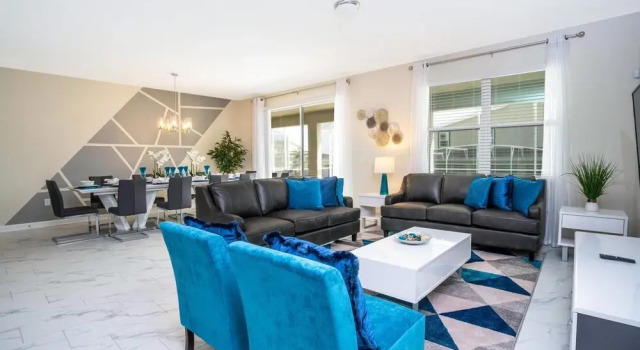 Marvelous 7Bd 5Ba Family Friendly w Gameroom Pool Close to Disney 1201, Book Feriehus Hoteller i Four Corners med pool, Swimmingpool