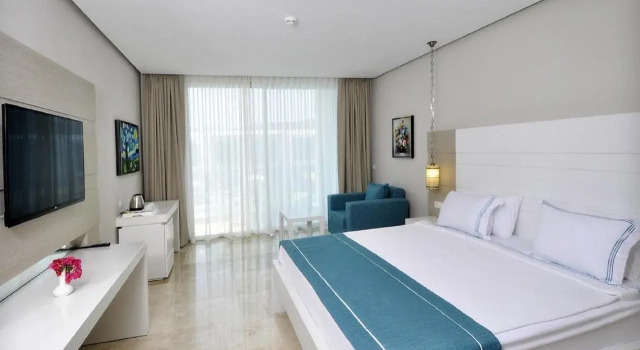 Lugga Boutique Hotel & Beach