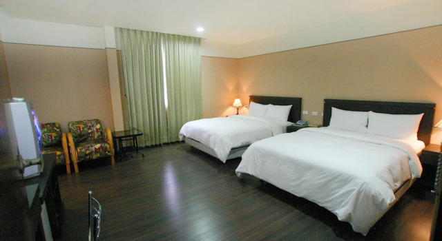 Семейный номер Superior King Town Hotel