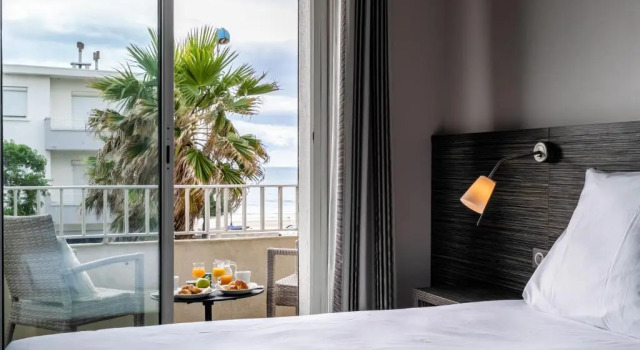 Hôtel du Midi Palavas, Rezervați Hotel Palavas-les-Flots Hérault
