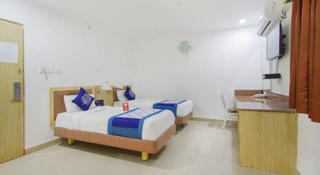 OYO 10209 Hotel AVS Sweet Magic