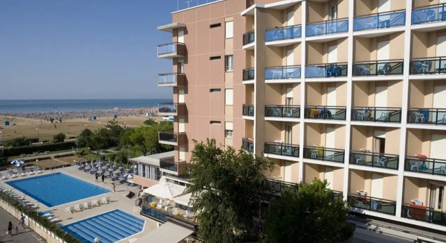 Hotel Palace, Book Hotel Hotels in Veneto with a Pool, Swimming Pool