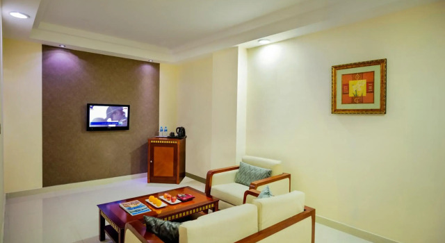 Hamdan Plaza, Rezerwuj Hotel Hotele w Salala z parkingiem, Parking