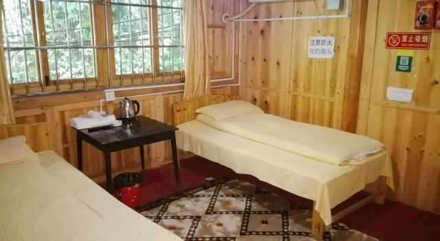 Spring Orchid Youth Hotel, Rezerwuj Hotel Kaili Guizhou