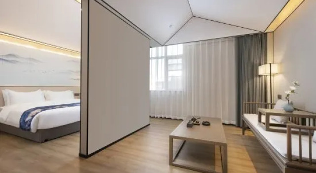Люкс Moshang Qingju Hotel (Xinyang Huaibin West Asia Meiyue Plaza County Government Store)
