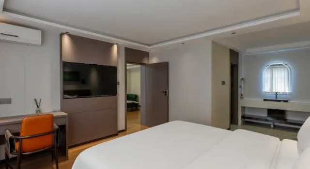 Люкс Burqin Xinlv Pinecone Hotel (Internet Celebrity Bridge)