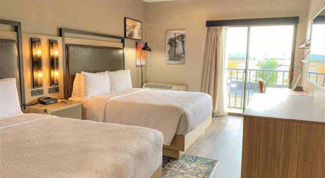 Четырёхместный номер Standard Цокольный этаж Four Points by Sheraton Salt Lake City Airport