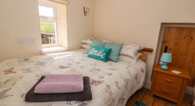 Cozy Cwtch Cottage, Rezervați Casă de vacanță Llandyfriog Glamorgan