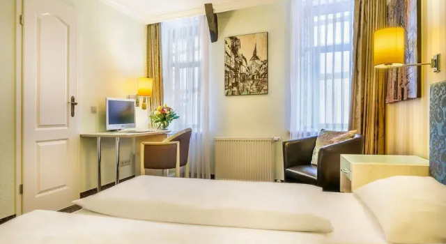 Hotel Brusttuch, Book Hotel Hoteller i Goslar med pool, Swimmingpool