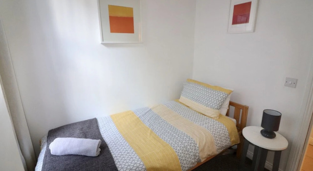 Sleeps 4 only 5 min by taxi, Забронировать Отель Отели Белфаста с парковкой, рядом с Stephen Shaw Art Gallery, Парковка