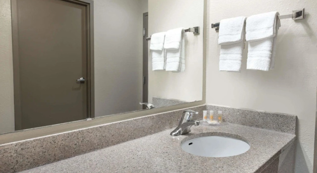 Двухместный номер Deluxe Days Inn by Wyndham St Peters/St Charles
