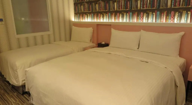 Трёхместный номер Standard 191 Hotel