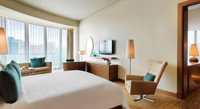 Двухместный люкс Ambassador с видом на море JW Marriott Absheron Baku Hotel