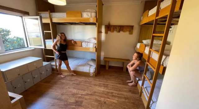 Кровать в общем номере 33Hostel - Solo Traveller 18 to 35 Only