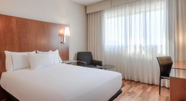 AC Hotel Alcalá de Henares by Marriott, Забронировать Отель Алькала-де-Энарес Провинция Мадрид
