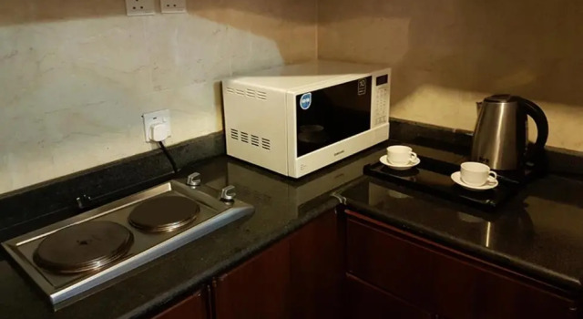 Люкс Executive Qasr Allathqiah Furnished Apartment 4