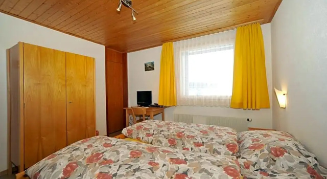 Hotel Sparrhorn, Varaa Hotelli Naters Belalp