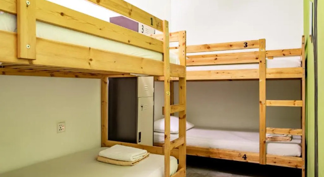 Кровать в общем номере PODs The Backpackers Home & Cafe, Kuala Lumpur
