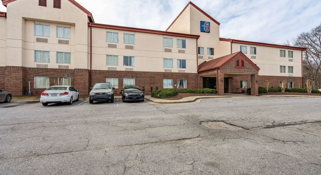 Motel 6 Rocky Mount, Rezerwuj Motel Rocky Mount Północna Karolina