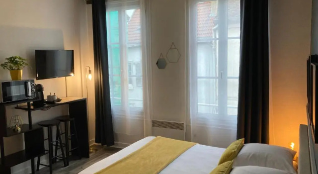 Апартаменты Studio Deschainets - Center of Troyes 200m from the Train Station