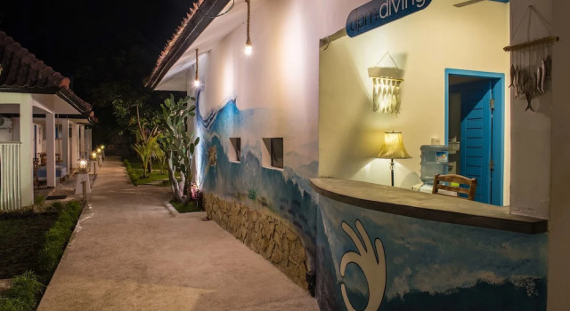 Dpm Gili T Diving Hostel & Bar, Забронировать Хостел Гили Траванган острова Гили, рядом с Порт Гили Траванган