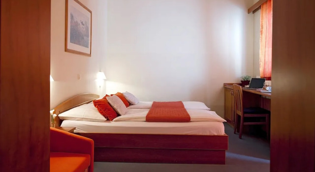 Двухместный номер Business с балконом и с видом на горы Hotel Bajt Maribor