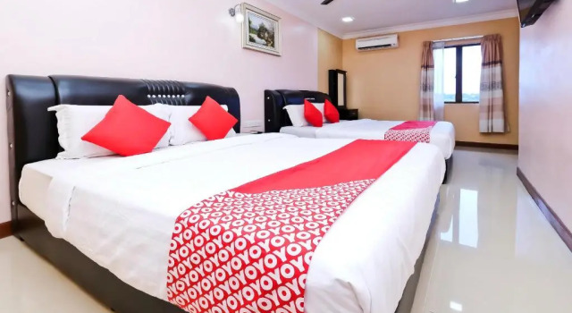 Семейный люкс OYO 714 Arina Hotel