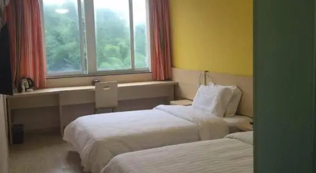 Двухместный номер Business 7Days Inn Ziyang Lezhi Yingbin Avenue Branch