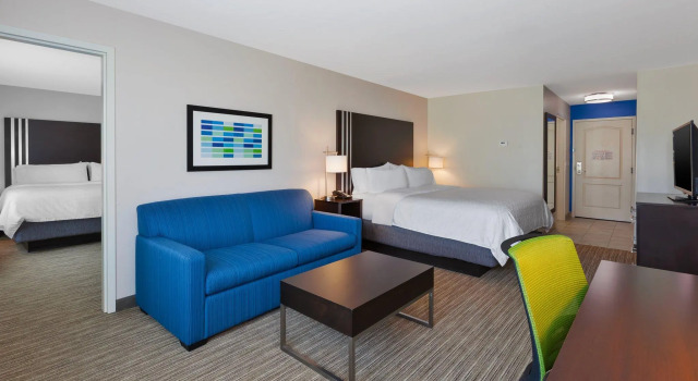 Четырёхместный люкс Holiday Inn Express & Suites - Effingham by IHG