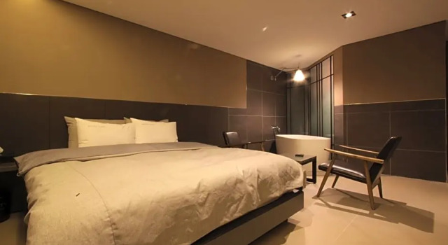 Люкс Hotel Cats Suwon