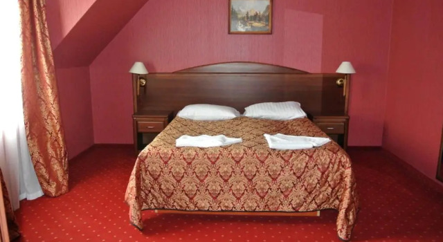 Апартаменты Manor Hotel