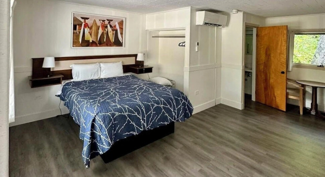 Двухместный номер Deluxe с видом на реку Mount Coolidge Motel