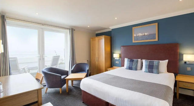 Standard- dobbelt værelse med altan med havneudsigt Haven Hotel