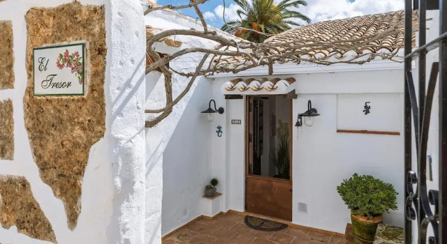 El Tresor in Javea With 2 Bedrooms and 2 Bathrooms, Забронировать Вилла Отели в центре Хавеа, в центре