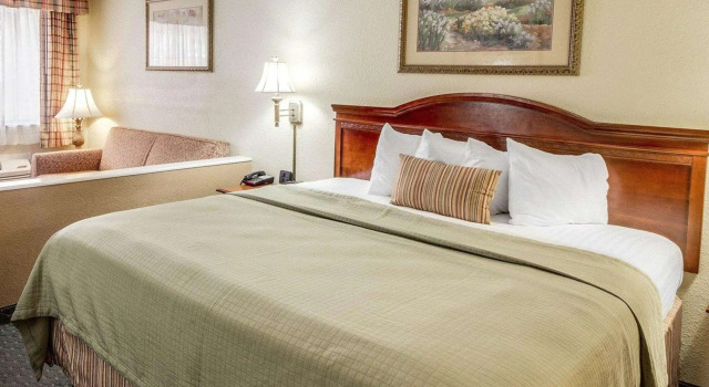 Quality Inn & Suites Eagle Pass, Rezerwuj Hotel Eagle Pass Teksas