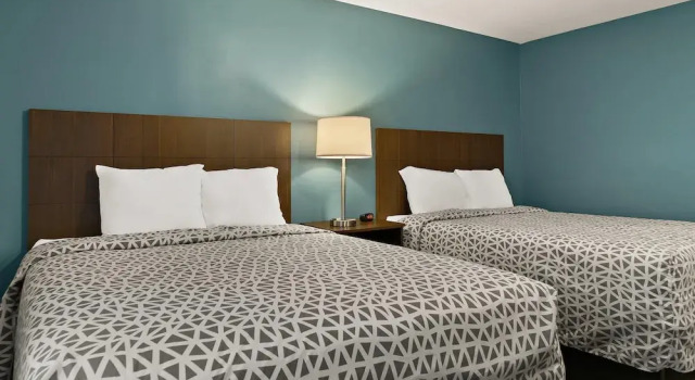 Woodspring Suites East Lansing - University Area, Book Hotel Hoteller i Lansing med parkering, Parkering