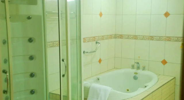 Номер Executive с балконом Rovanel's Resort and Conference Centre