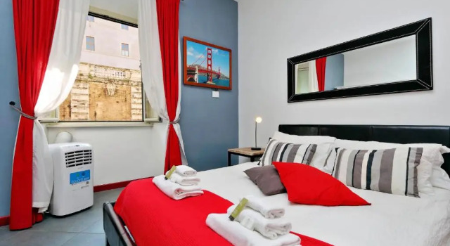 Cozy Apartment Fabia 300 mt from Colosseum, Забронировать Апартаменты/квартира Отели Рима с парковкой, рядом с Уста истины, Парковка