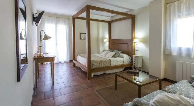 Casa Rural La Huerta de Los Nogales, Book Hotel Hotels in Extremadura with a Pool, Swimming Pool