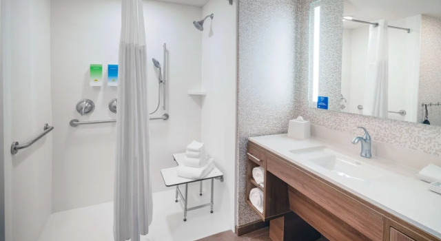 Двухместная студия Home2 Suites By Hilton Brunswick