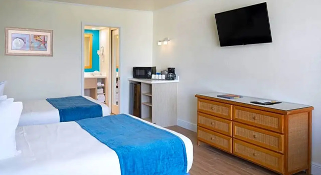 Четырёхместный номер Standard Outrigger Beach Resort