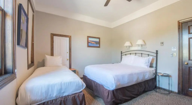Номер Economy Elk Mountain Lodge